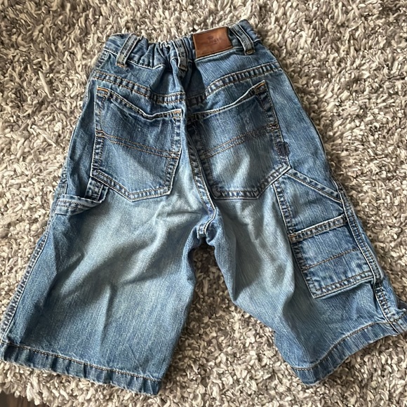 Tommy Hilfiger, kids size 7 Jean shorts - Picture 2 of 4